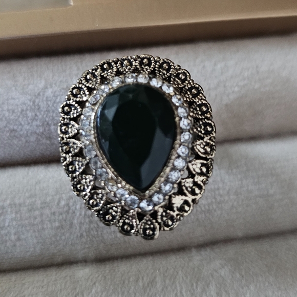 Ring - Picture 6 of 8